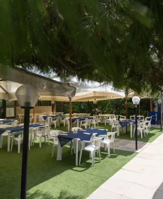 Sala ristorante esterna del lido