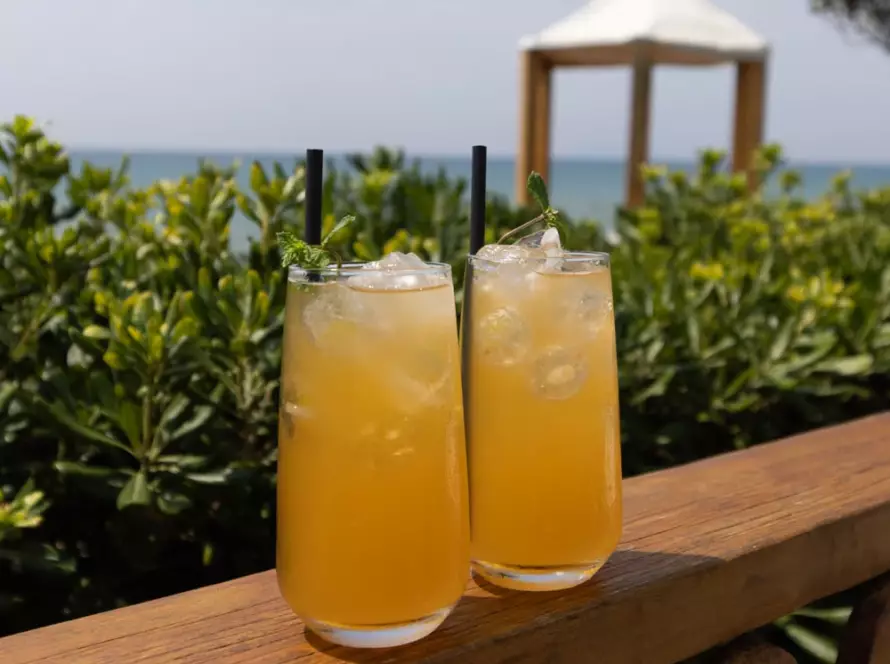 Cocktails con vista sul lido